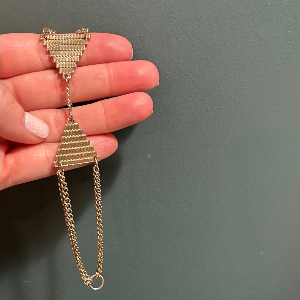 Gold Geometric Chain Bracelet - Picture 9 of 10